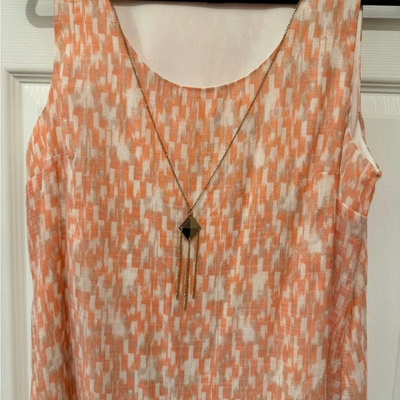 AB Studio Peach and White Sleeveless Blouse - Picture 2 of 4